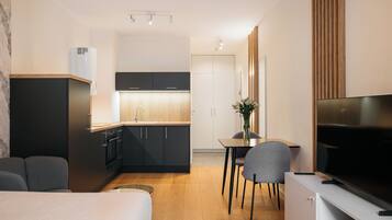 Comfort Apartment | 1 bedroom, iron/ironing board, cribs/infant beds, free WiFi