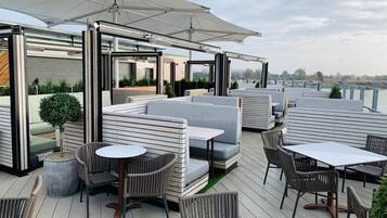 Cabin | Outdoor dining