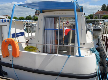 Marina. "Unique Stay on Triton 1050 Boat at Port de Plaisance, Pontailler-sur-Saône"