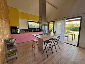 Kühlschrank, Ofen, Herdplatte, Geschirrspüler