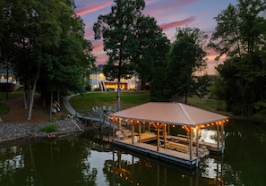 บ้านพัก, หลายเตียง (Waddell Waters w/Optional Boat Rental) | บริเวณภายนอก