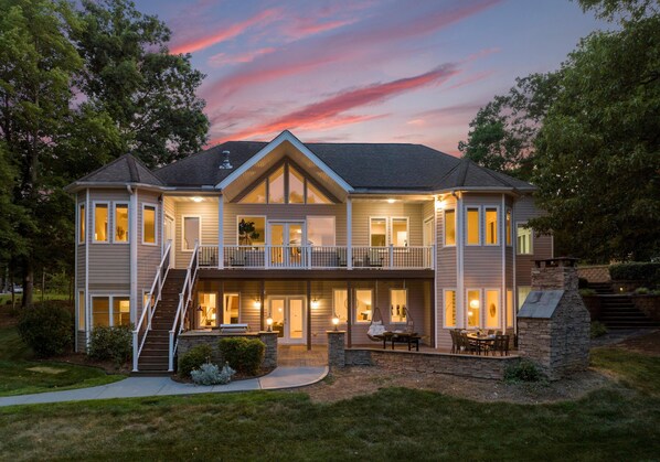 House, Multiple Beds (Waddell Waters w/Optional Boat Rental) | Exterior - Waddell Waters W/optional Boat Rental (Mooresville)