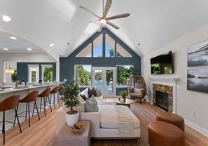 Nhà, nhiều giường (Waddell Waters w/Optional Boat Rental) | Khu phòng khách