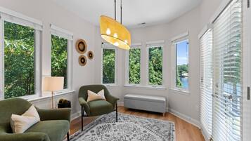 House, Multiple Beds (Waddell Waters w/Optional Boat Rental) | Interior