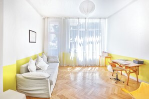 Apartment, 2 Bedrooms, Courtyard View | 2 bedrooms, desk, laptop workspace, free WiFi - HB apartments Astoria (Tbilisi)