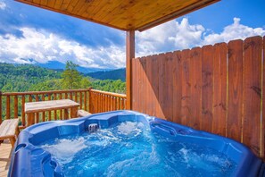 Tina de hidromasaje al aire libre