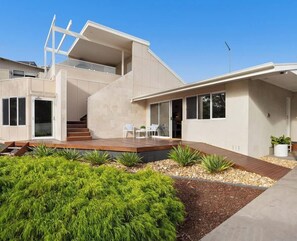 Exterior - XARA Modern Luxe Villa with Ocean View (Cowes)