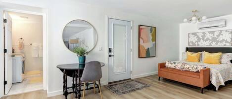 1 chambre, fer et planche à repasser, Wi-Fi, literie fournie