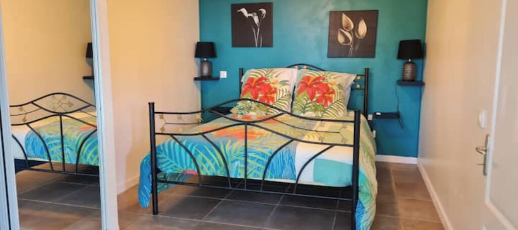 2 chambres, fer et planche à repasser, lit parapluie, Wi-Fi gratuit