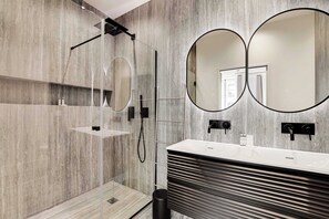 Family Apartment | Bathroom - Résidence Paris Havre (Paris)