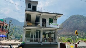 Front of property - Goroomgo Kaffal Hotel and Restaurant Rudraprayag (Rudraprayag)