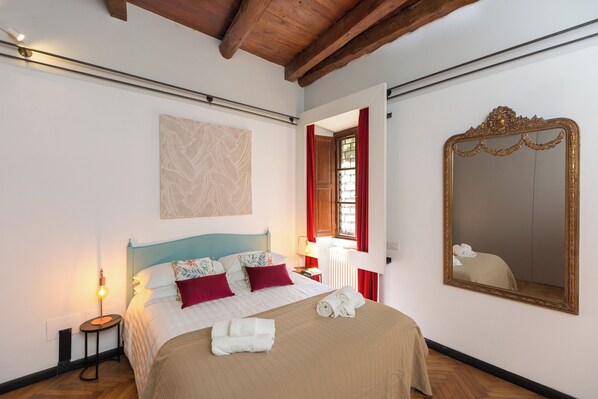 1 bedroom, in-room safe, iron/ironing board, free WiFi