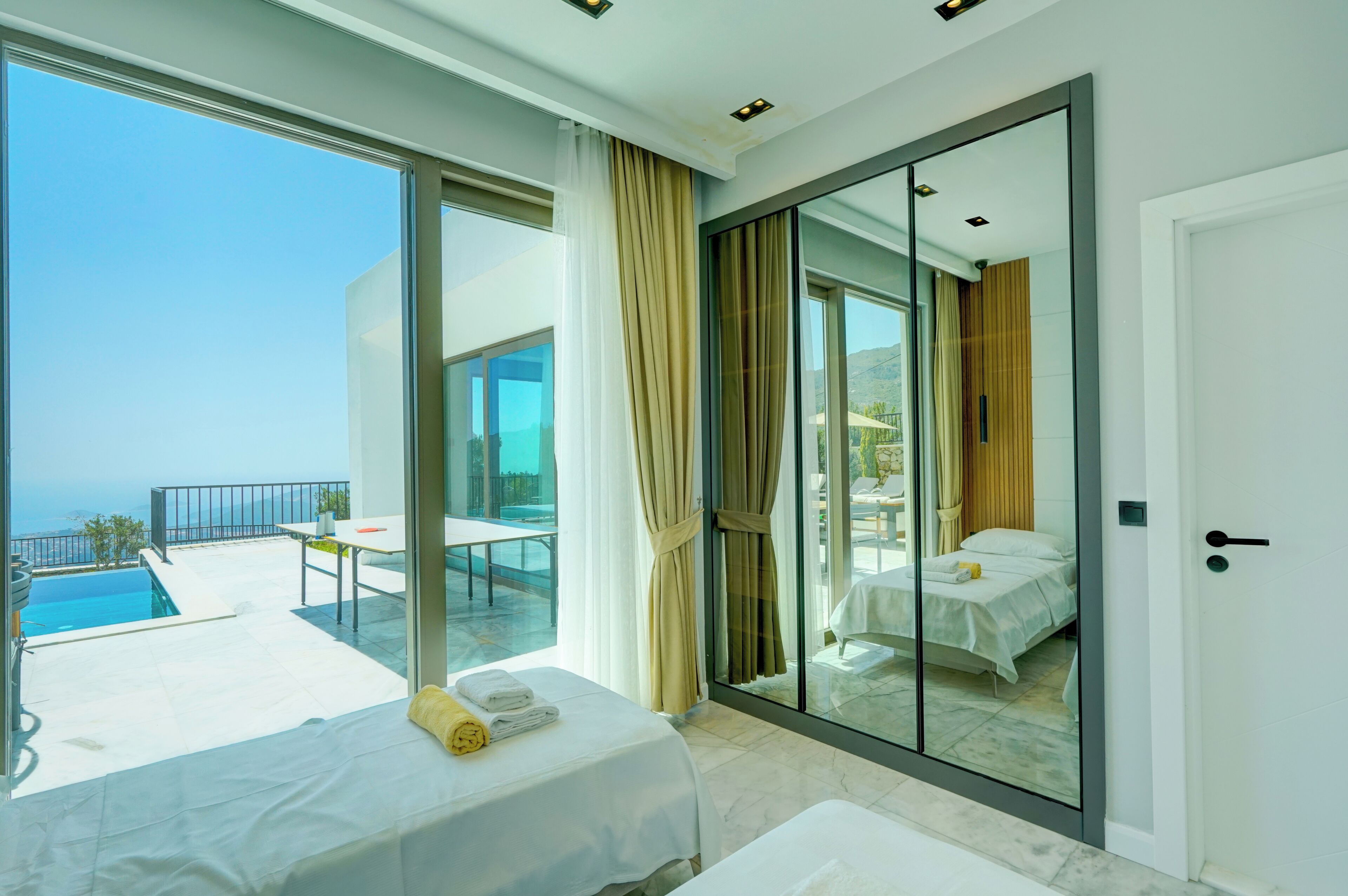 3 bedrooms, iron/ironing board