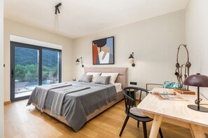 3 chambres, fer et planche à repasser, Wi-Fi, literie fournie