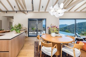 Dining - Villa Horto - Amazing villa wth private pool and panoramic view, in one of Croatia's most beautiful regions (Livade)