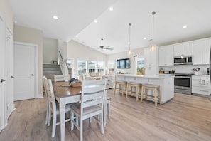 House, 3 Bedrooms | Private kitchen - Coastal Chaos / 303 Sand Piper Ln. 3 Bedroom Home by RedAwning (Supply)