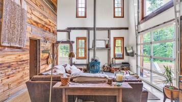 House, 2 Bedrooms | Interior