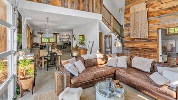 House, 2 Bedrooms | Living area | Smart TV