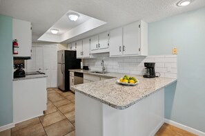Condo, 3 Bedrooms | Private kitchen
