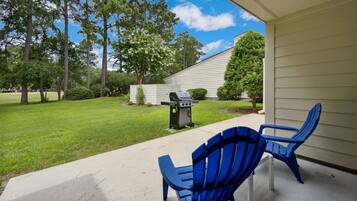 Condo, 3 Bedrooms | Property grounds