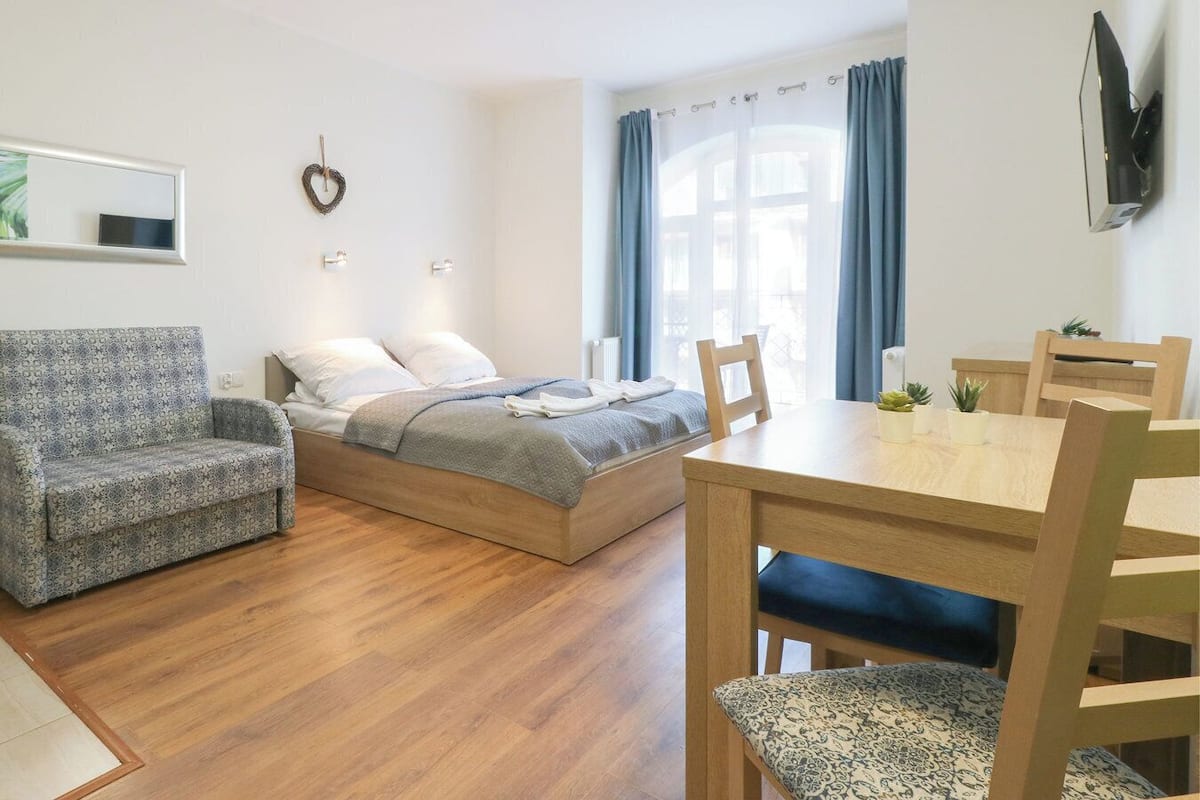 Standard Studio Suite, 1 Queen Bed with Sofa bed | 1 bedroom, iron/ironing board, free WiFi