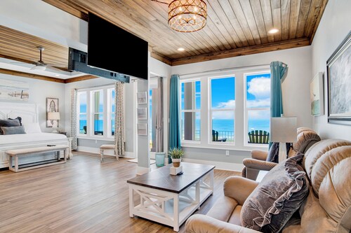 Gulf Front Luxury | Private Heated Pool | Elevator | Pet-Friendly Beach