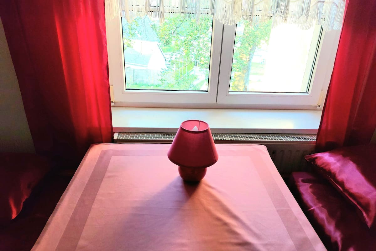 Economy-Doppelzimmer zur Einzelnutzung | Kostenloses WLAN, Bettwäsche