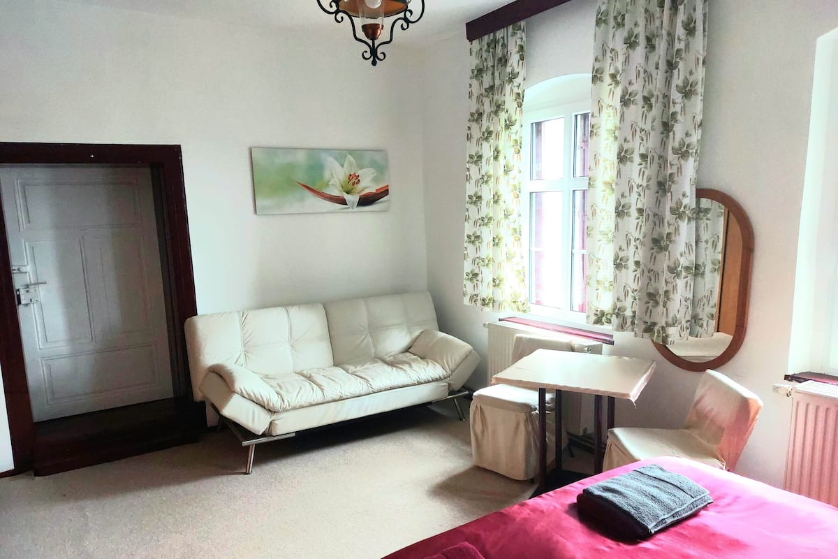 Romantisches Doppelzimmer | Kostenloses WLAN, Bettwäsche