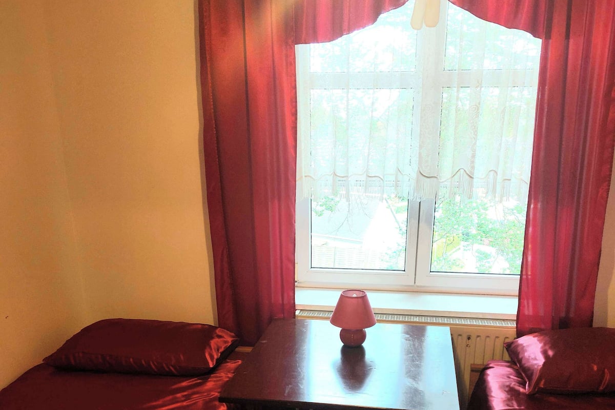 Economy-Doppelzimmer zur Einzelnutzung | Kostenloses WLAN, Bettwäsche