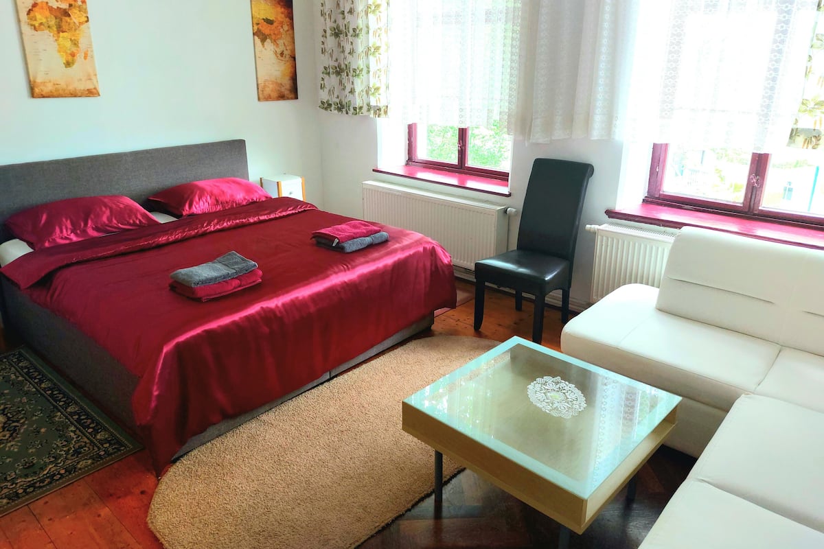 Studio Suite Deluxe | Truy cập Internet không dây miễn phí, bộ trải giường
