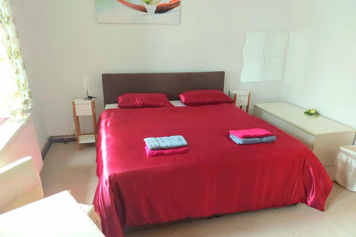 Romantisches Doppelzimmer | Kostenloses WLAN, Bettwäsche