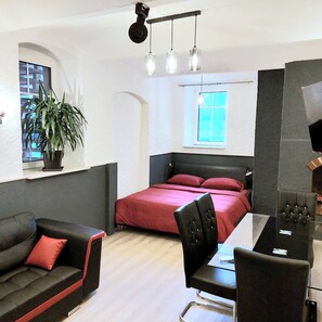 Design Studio Suite | Free WiFi, bed sheets - Gasthof Oberschmiede (Sohland)