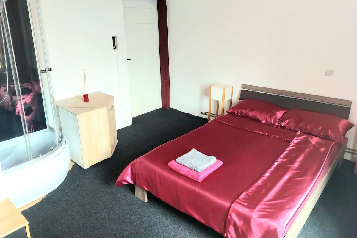 Basic-Doppelzimmer | Kostenloses WLAN, Bettwäsche