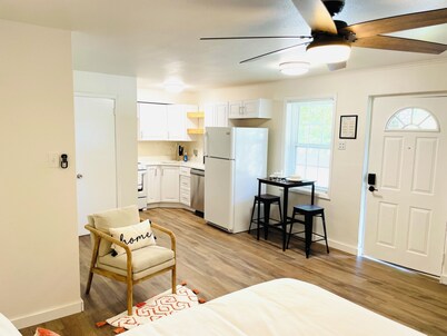 Private Cozy Studio Unit Near UAMS Little Rock