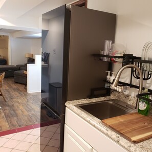 Interior - Cozy 1-bedroom apartment with WiFi, AC in gorgeous Chicago (Chicago)