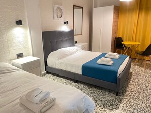 1 bedroom, bed sheets