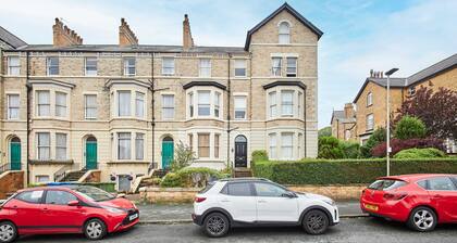 Host Stay Trinity Road Apartment