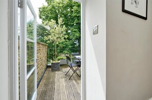 2 bedrooms, Internet - Gorgeous Modern 2 Bedroom Flat in Chelsea (London)