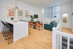 Apartment | 4 bedrooms, desk, iron/ironing board, Internet - Host Stay Princes Place Apartments (Liverpool)