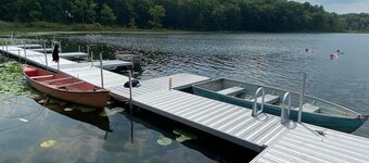 Camp Blue Canoe - Creekside Cottage 
