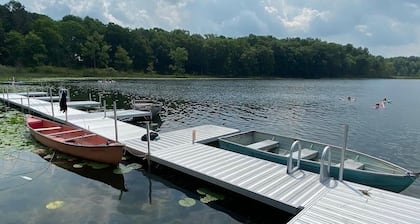 Camp Blue Canoe - Creekside Cottage
