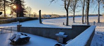 Tranquil Rustic Cottage in the country