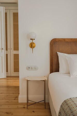 Comfort Double or Twin Room | In-room safe, desk, blackout curtains, soundproofing - Casa Amor Olhão (Olhao)