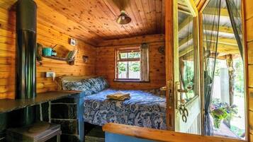 1 bedroom, iron/ironing board, bed sheets