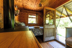 1 bedroom, iron/ironing board, bed sheets