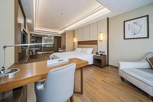 Jianan Business Hotel
