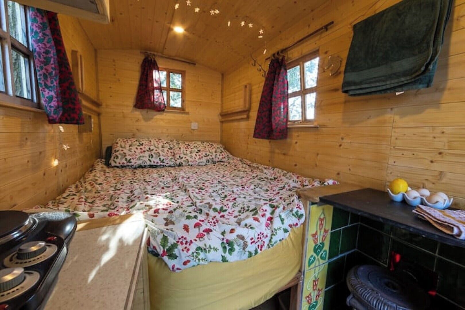 1 chambre, fer et planche à repasser, draps fournis