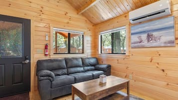 Familien-Ferienhütte, Mehrere Betten, Kochnische | Wohnbereich