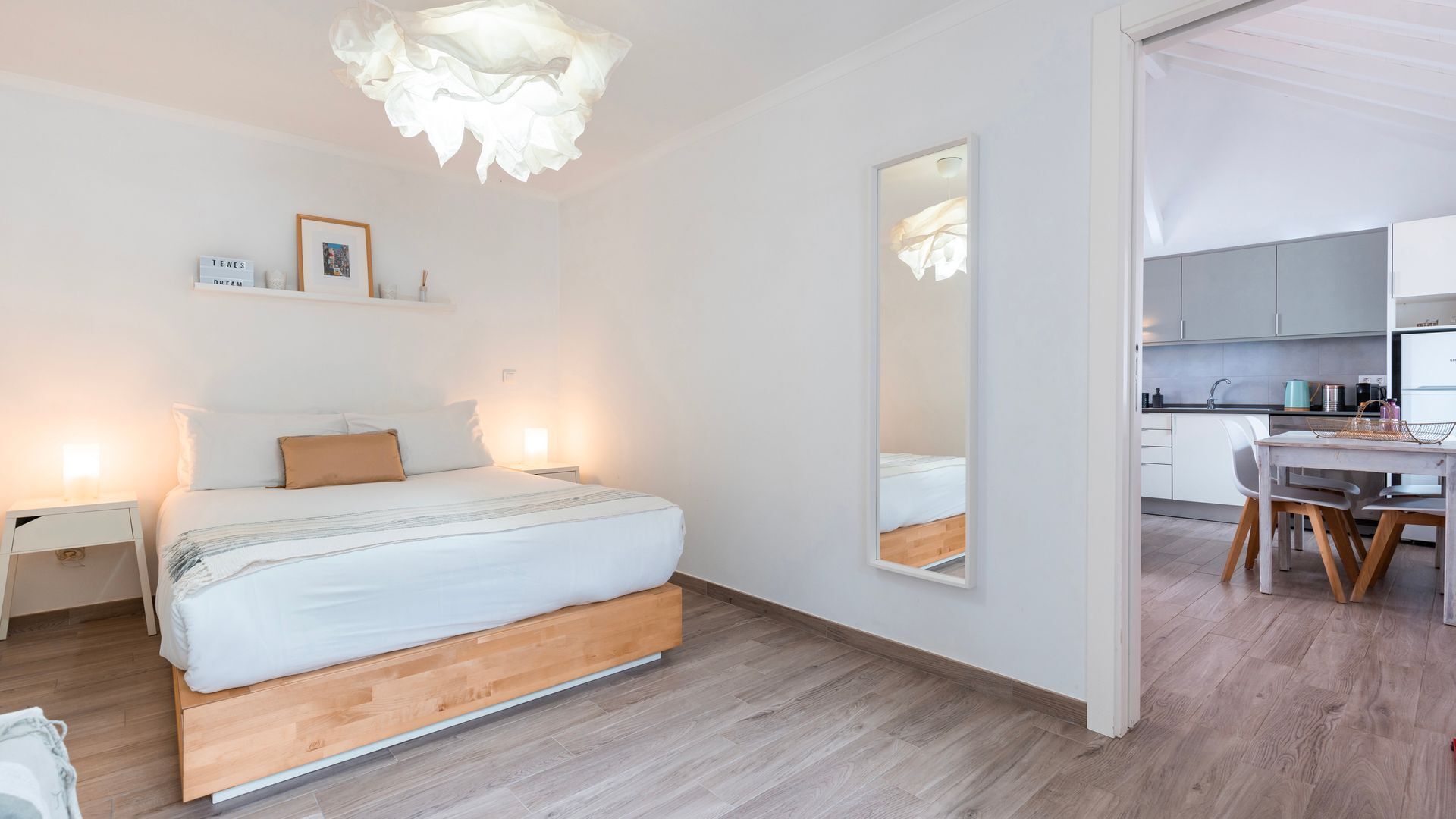 1 chambre, fer et planche à repasser, Wi-Fi gratuit, draps fournis
