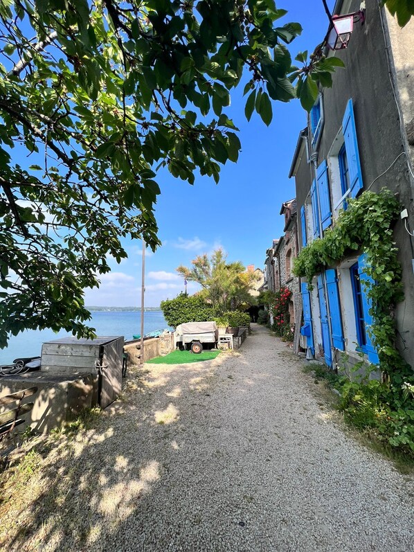 Enceinte de lâhĂ©bergement